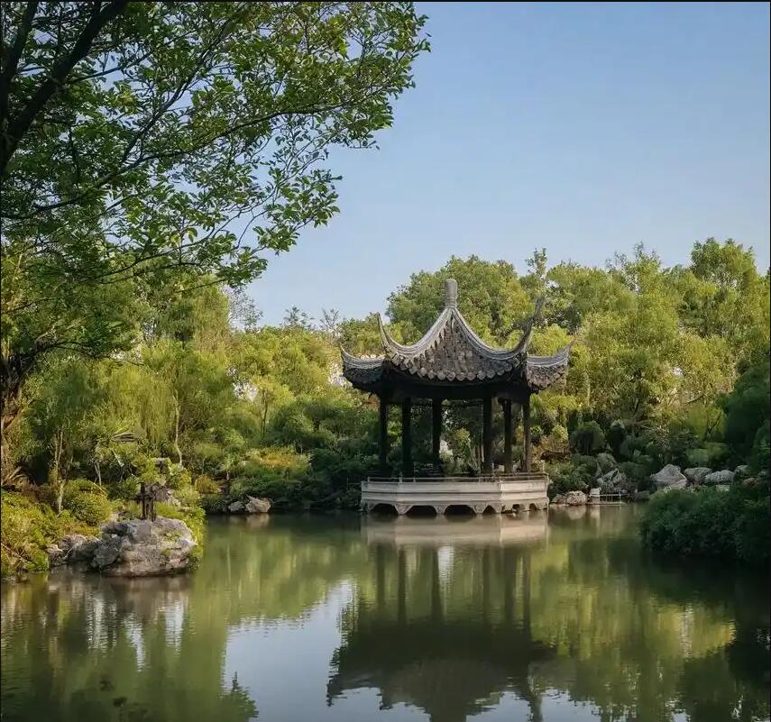 湘潭岳塘迷茫餐饮有限公司